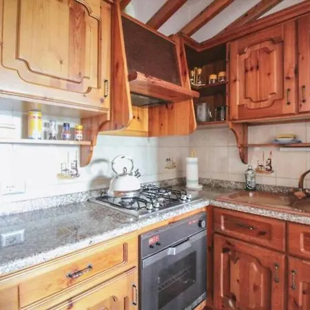 Casa Lucio: A Step Away From The Mountains Plesio